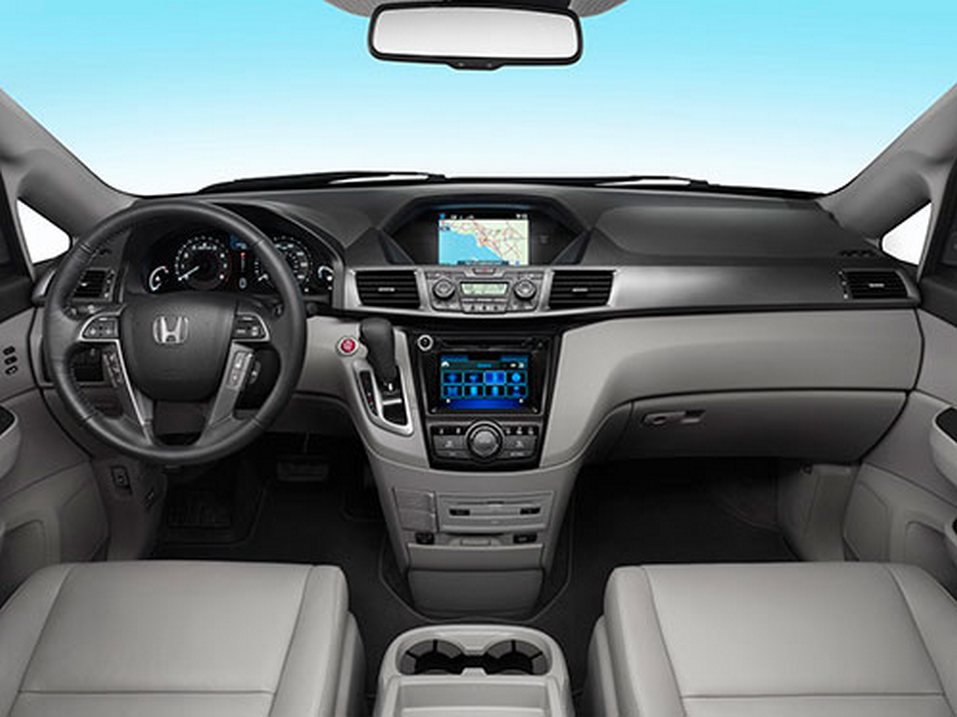 Интерьер Honda Odyssey 2017