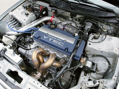 Чистый двигатель Honda - признак хорошего ухода за автомобилем