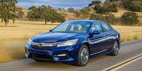 Honda Accord Hybrid 2017 поступил в продажу в США