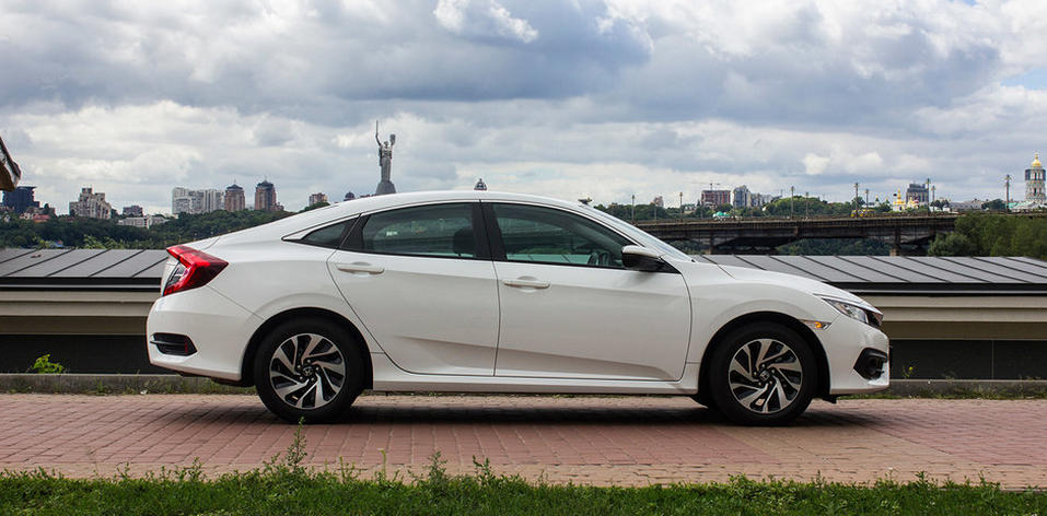 Фастбэк Honda Civic 2018