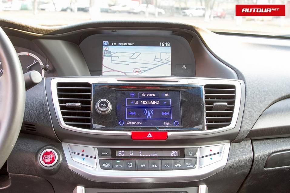 Сенсорныый экран и дисплей мультимедиа Honda Accord 2016